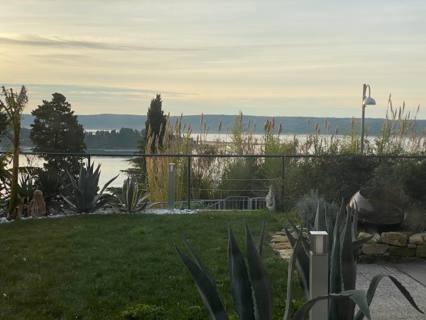 Sea, peninsula, headland