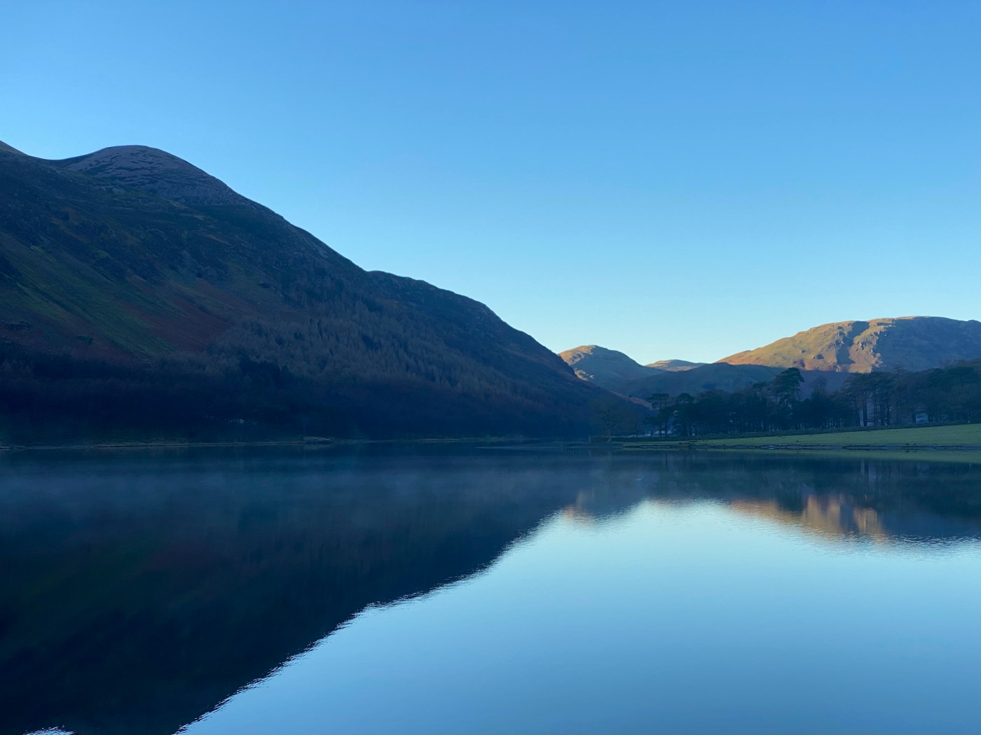 Lake reflections winter