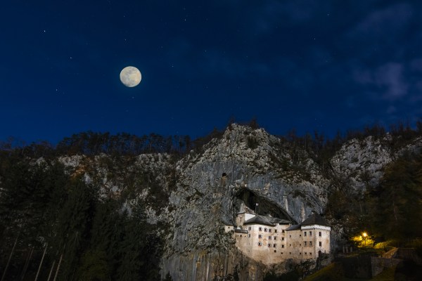 Predjama castle